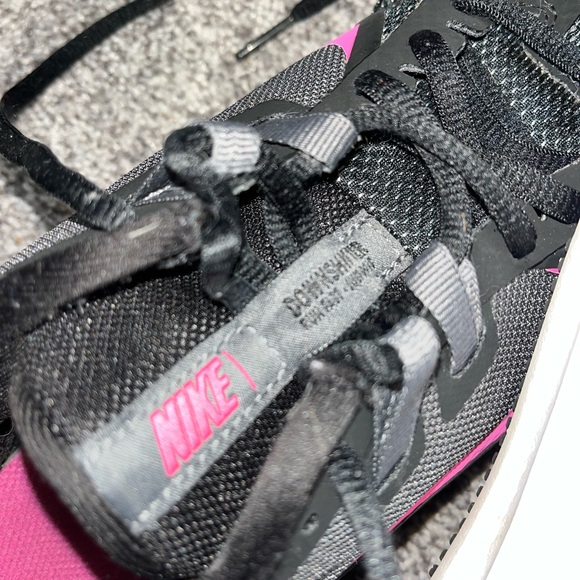 Nike Black and Pink Athletic Shoes with Mesh Design - Picture 8 of 8